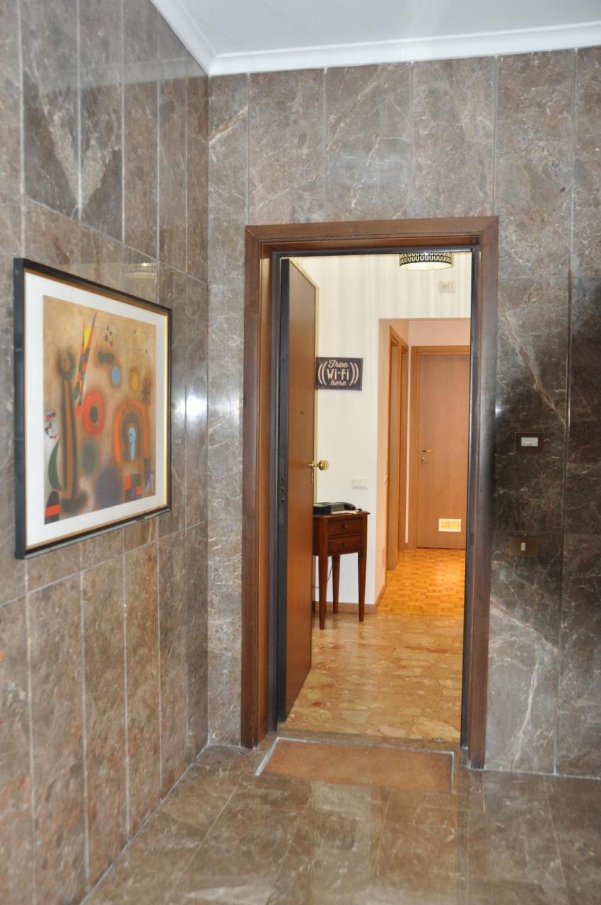 Citywalls Guest House 베르가모 외부 사진
