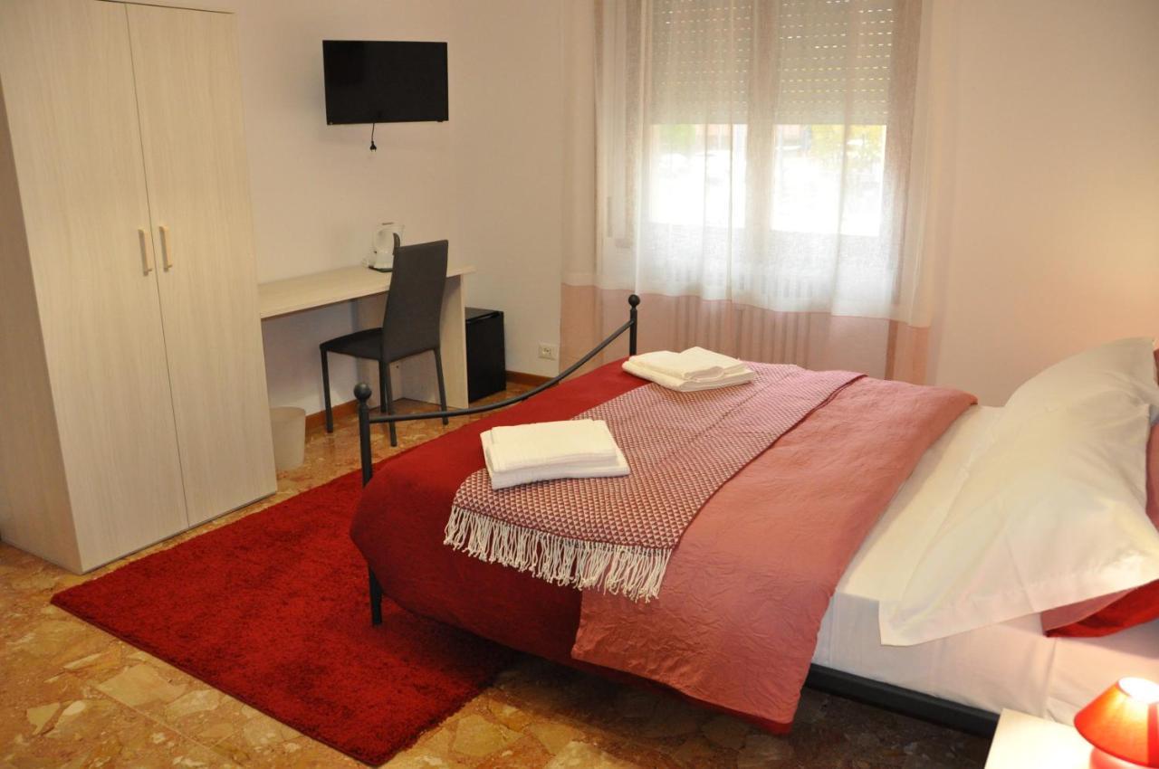 Citywalls Guest House 베르가모 외부 사진