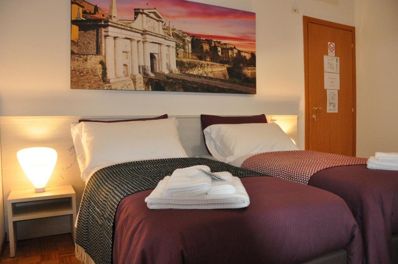 Citywalls Guest House 베르가모 외부 사진